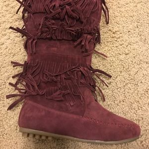 Brand New 5 Layer Burgundy Fringe Boots